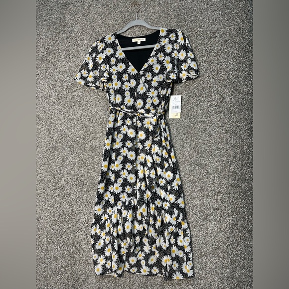 NWT Rewind Juniors’ Faux-Wrap High-Low Dress Size Small - Picture 3 of 6